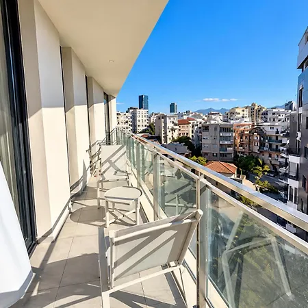 Oslo At Golden Tower Modern 2br Appartement
